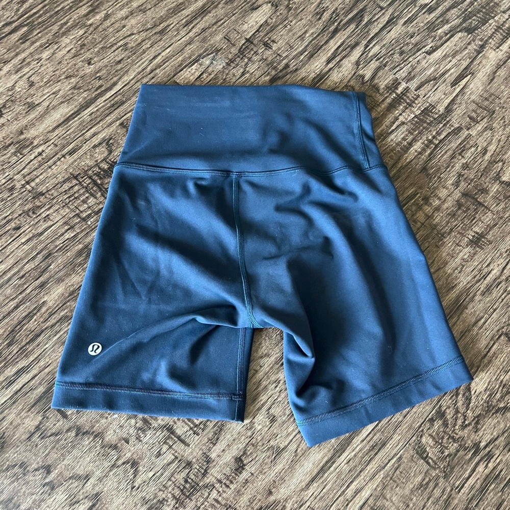 Lululemon Wunder Train High Rise Bike Shorts 6” - Picture 3 of 3